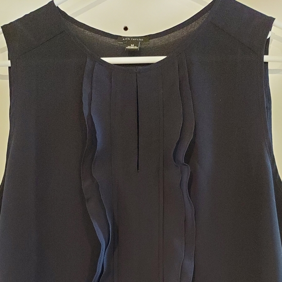 Ann Taylor ruffled dark blue sleeveless blouse tank top - Picture 5 of 9
